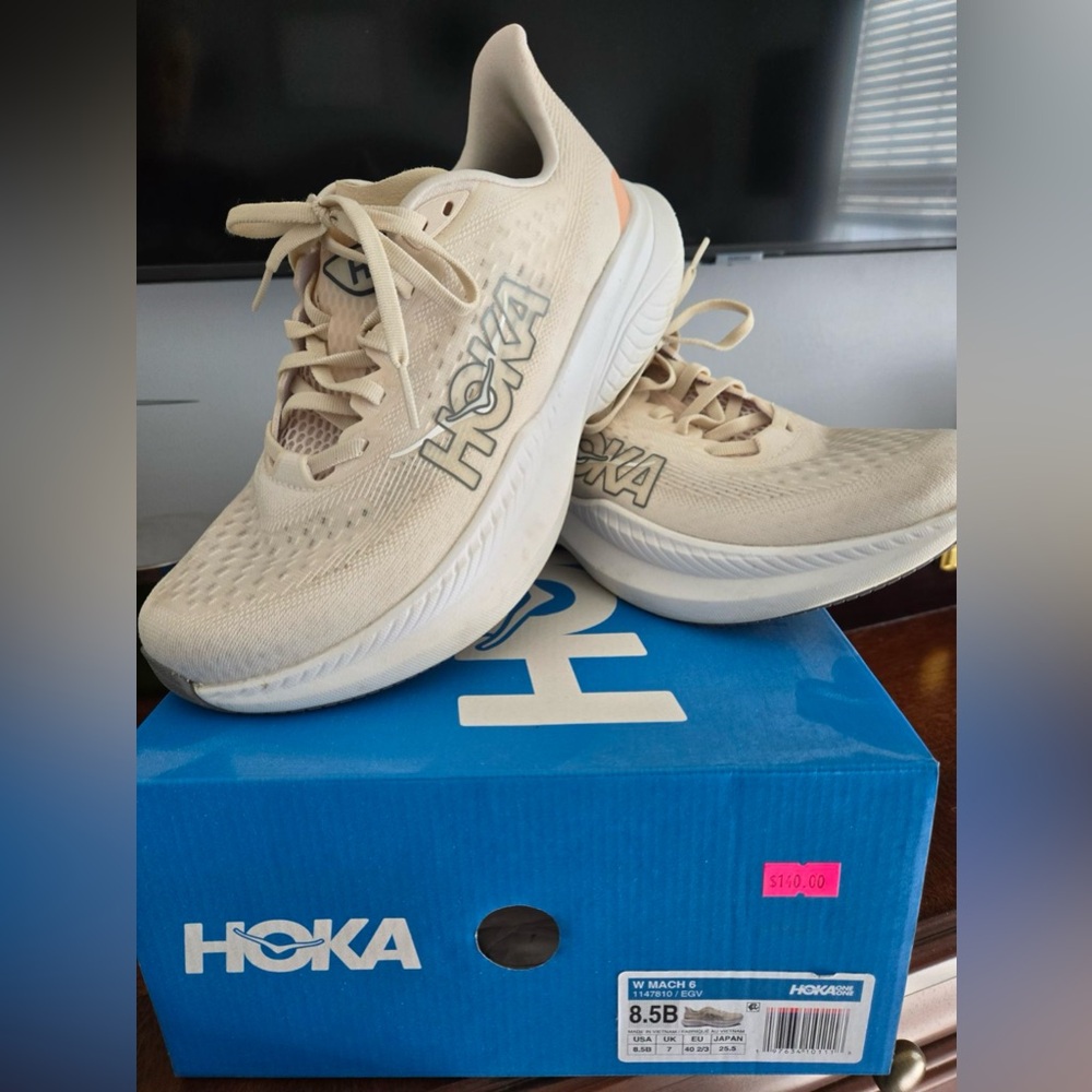 Women’s Mach6 Hoka Tennis Shoes size 8.5
